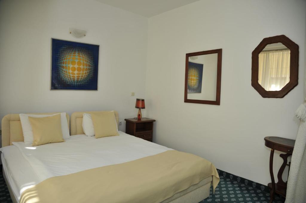 Hotel Residence Inn Skopje Room photo