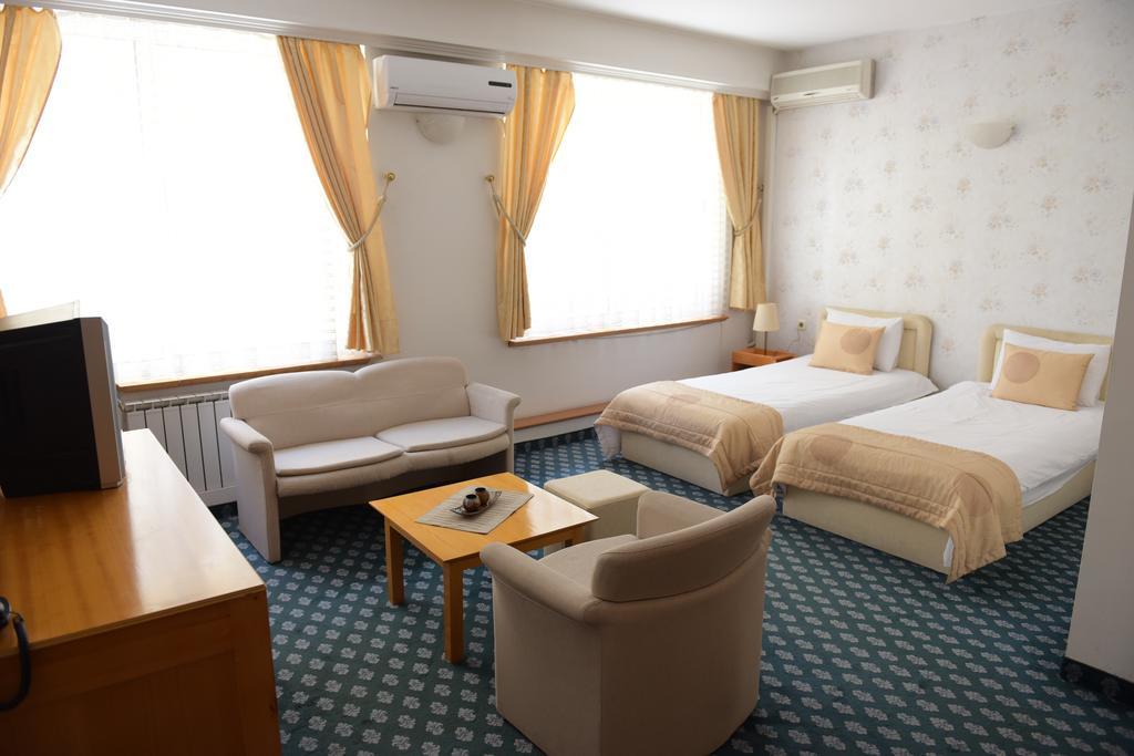 Hotel Residence Inn Skopje Exterior photo