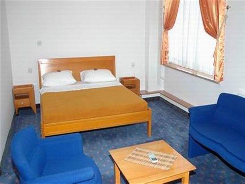 Hotel Residence Inn Skopje Exterior photo